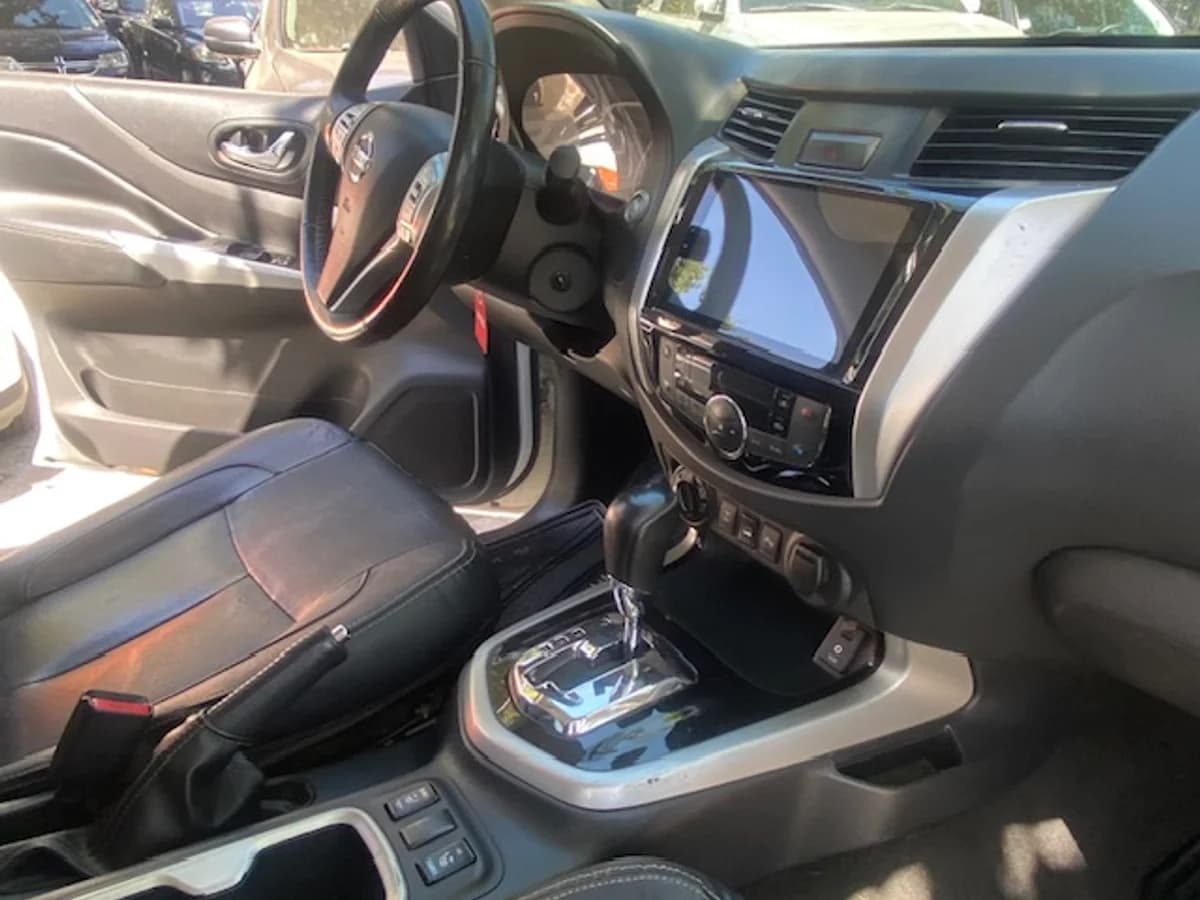 NISSAN NP300 4x4 2.3 AUT 2019 - Imagen 15