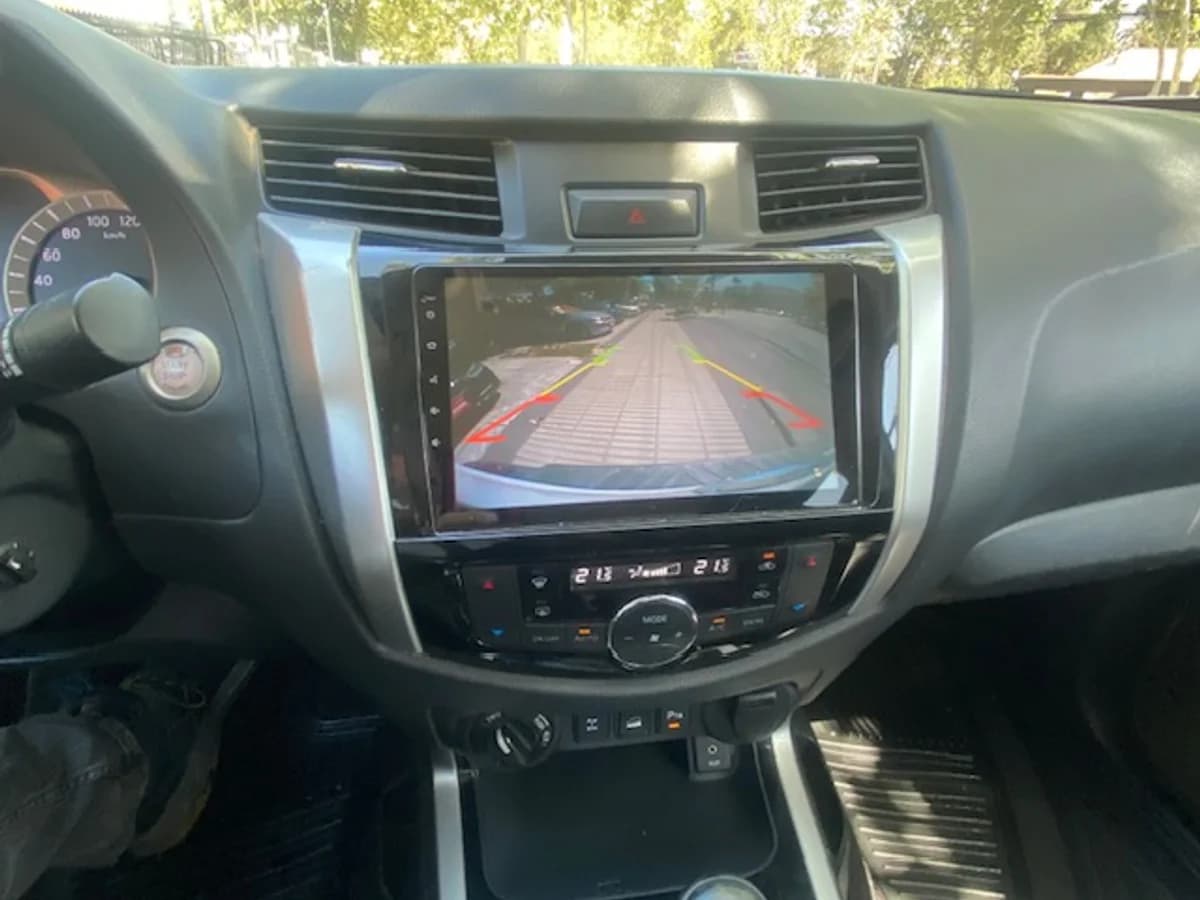 NISSAN NP300 4x4 2.3 AUT 2019 - Imagen 17