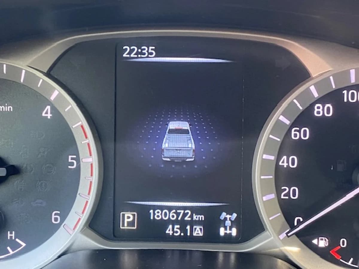 NISSAN NP300 4x4 2.3 AUT 2019 - Imagen 18