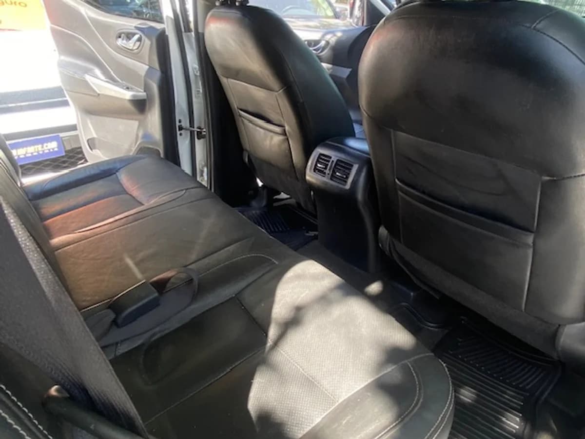 NISSAN NP300 4x4 2.3 AUT 2019 - Imagen 23