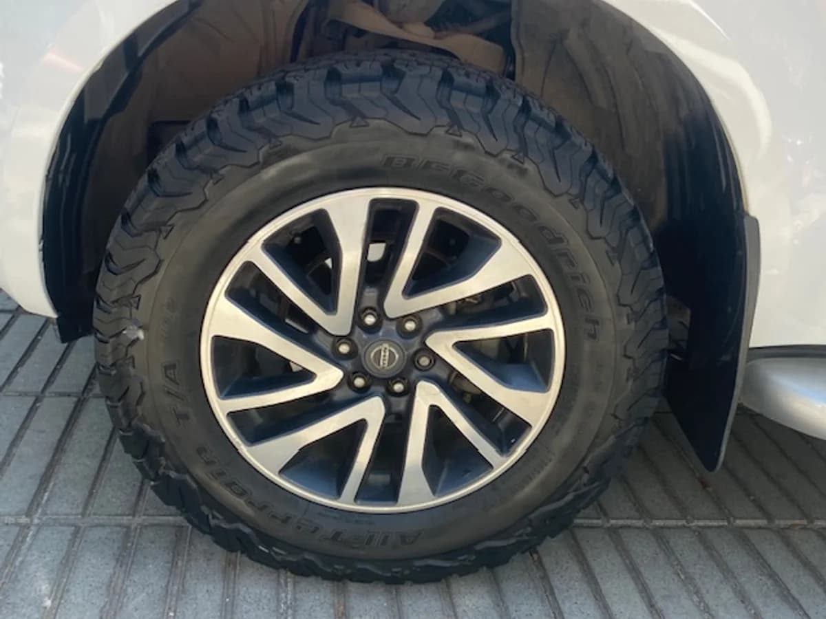 NISSAN NP300 4x4 2.3 AUT 2019 - Imagen 28