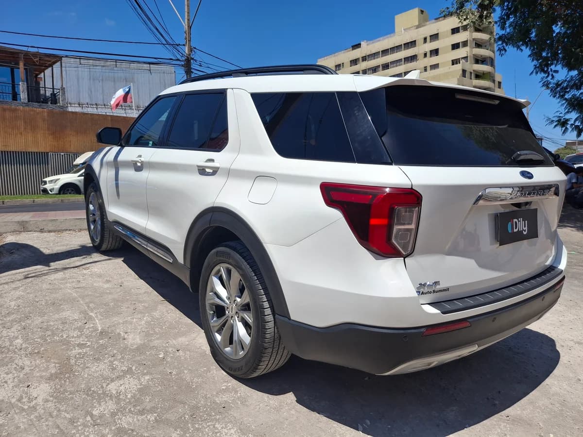 2023 Ford Explorer XLT 4x2 2.3 ecoboost - Imagen 5