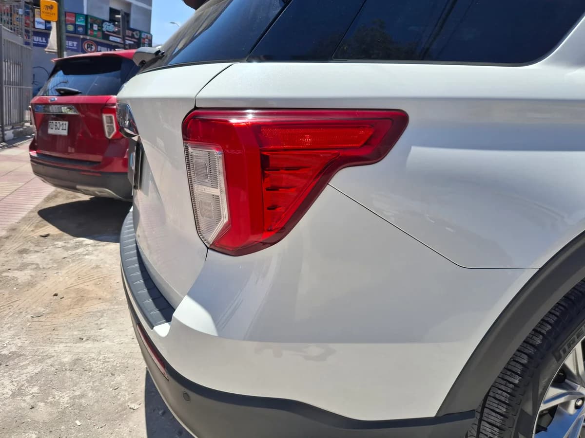 2023 Ford Explorer XLT 4x2 2.3 ecoboost - Imagen 9