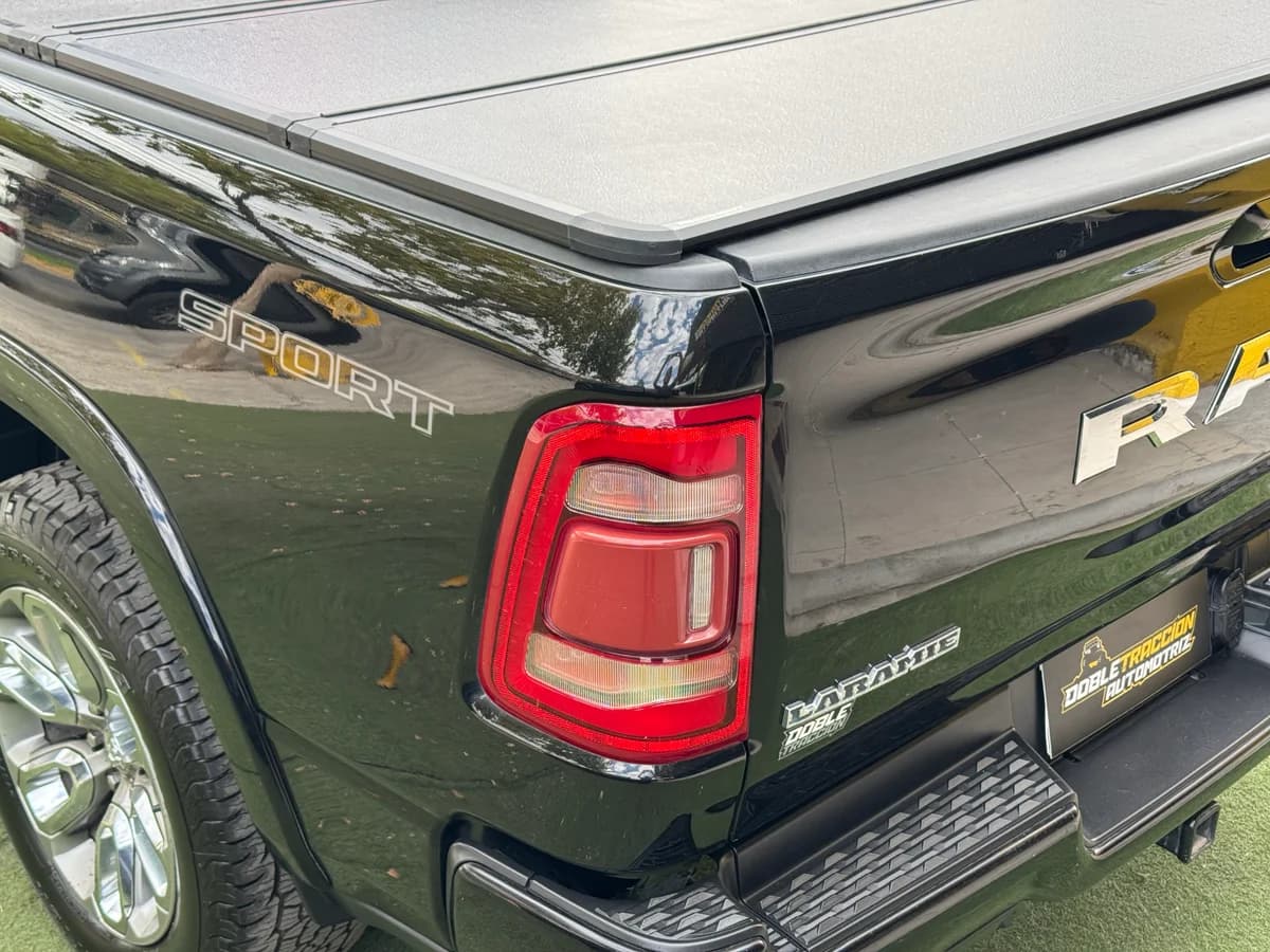 RAM1500 LARAMIE SPORT 2021 - Imagen 9