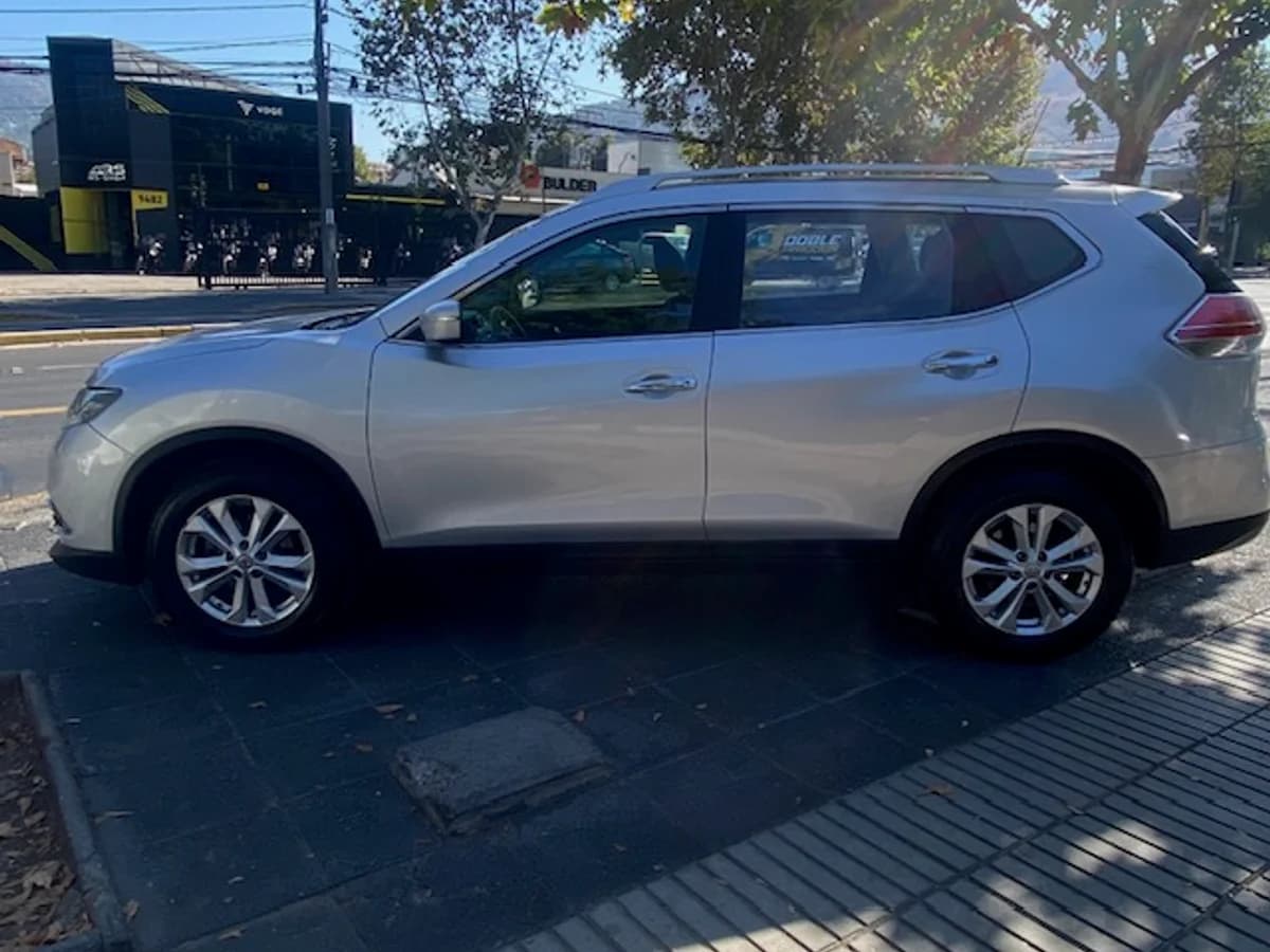 NISSAN X-TRAIL Sense CVT 2.5 2017 - Imagen 4