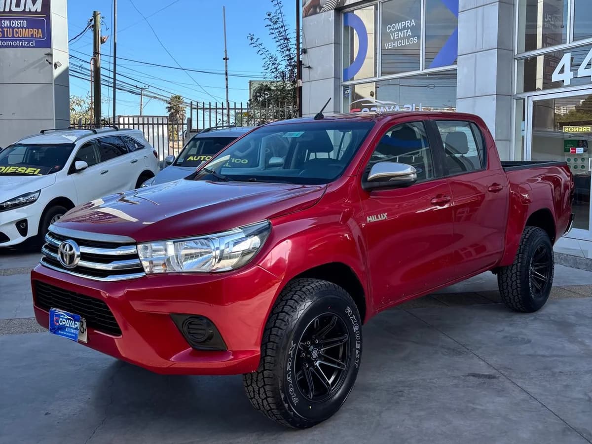TOYOTA HILUX SR 4X4 2.4 - Imagen 2