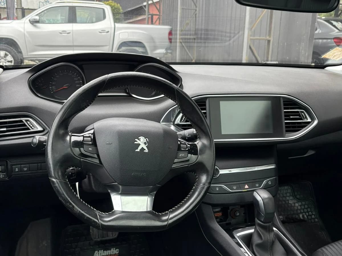 Peugeot 308 Attomatico 2016 - Imagen 6