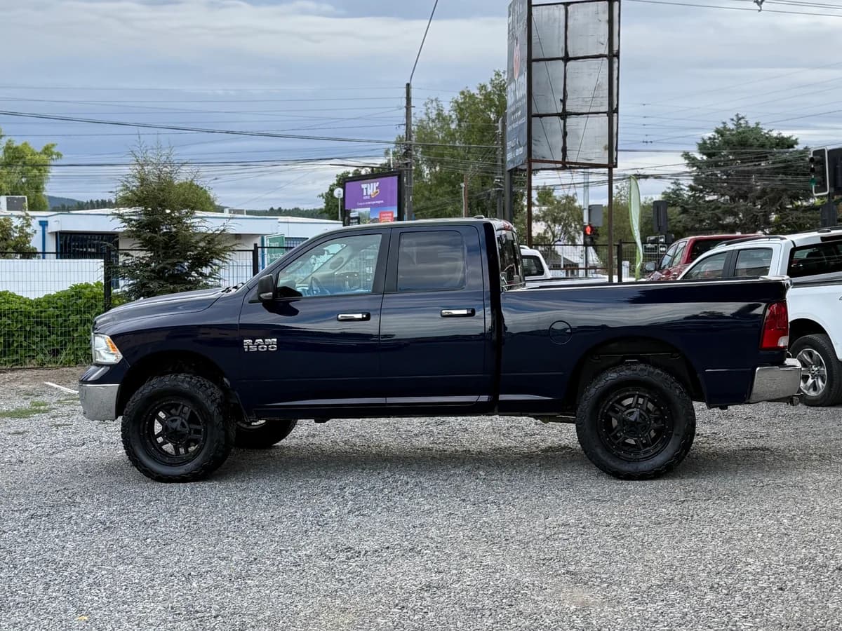 Dodge RAM 1500 SLT 2018 - Imagen 3