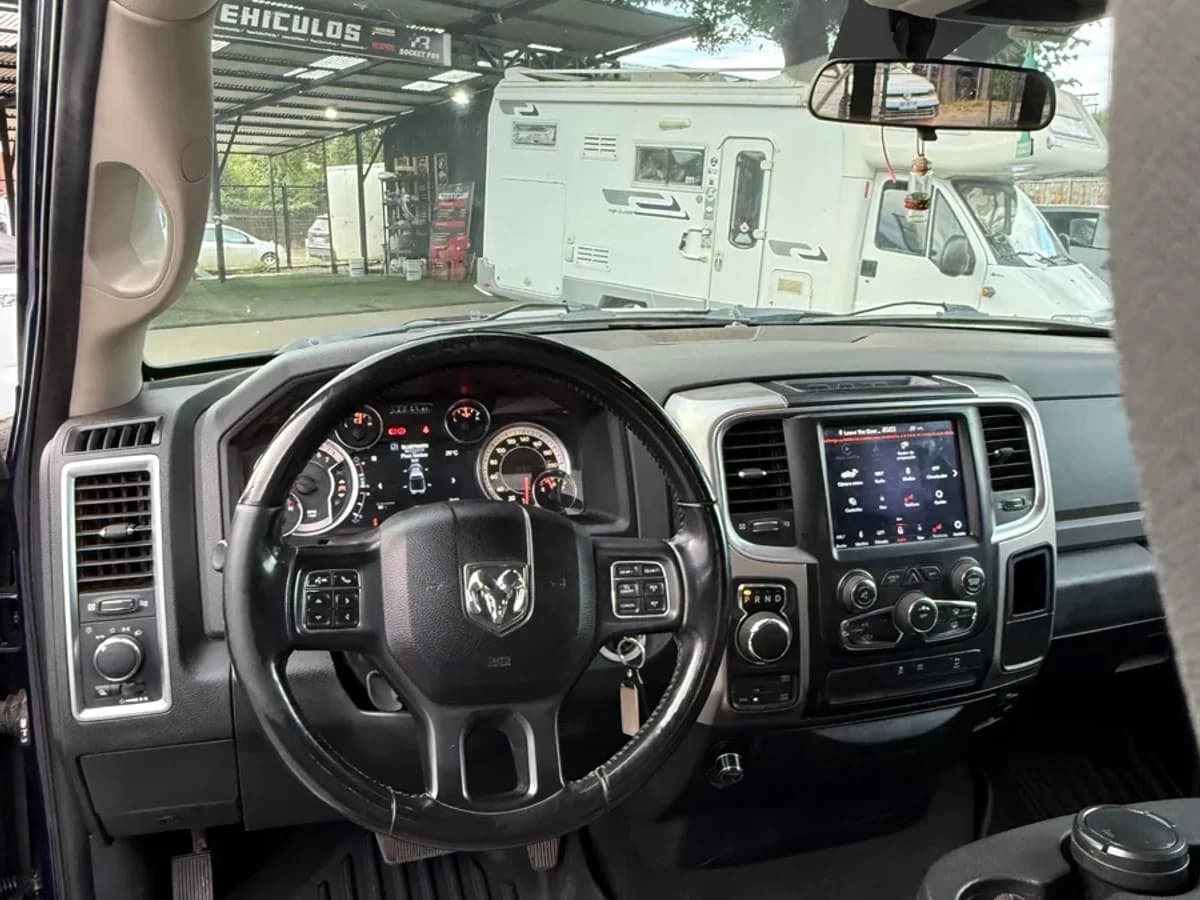 Dodge RAM 1500 SLT 2018 - Imagen 13