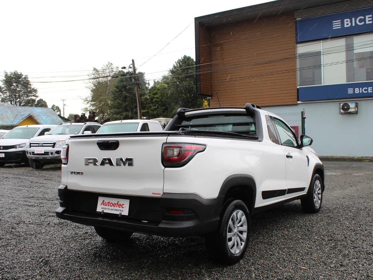 RAM 700 SLT 1.4 2022 - Imagen 7