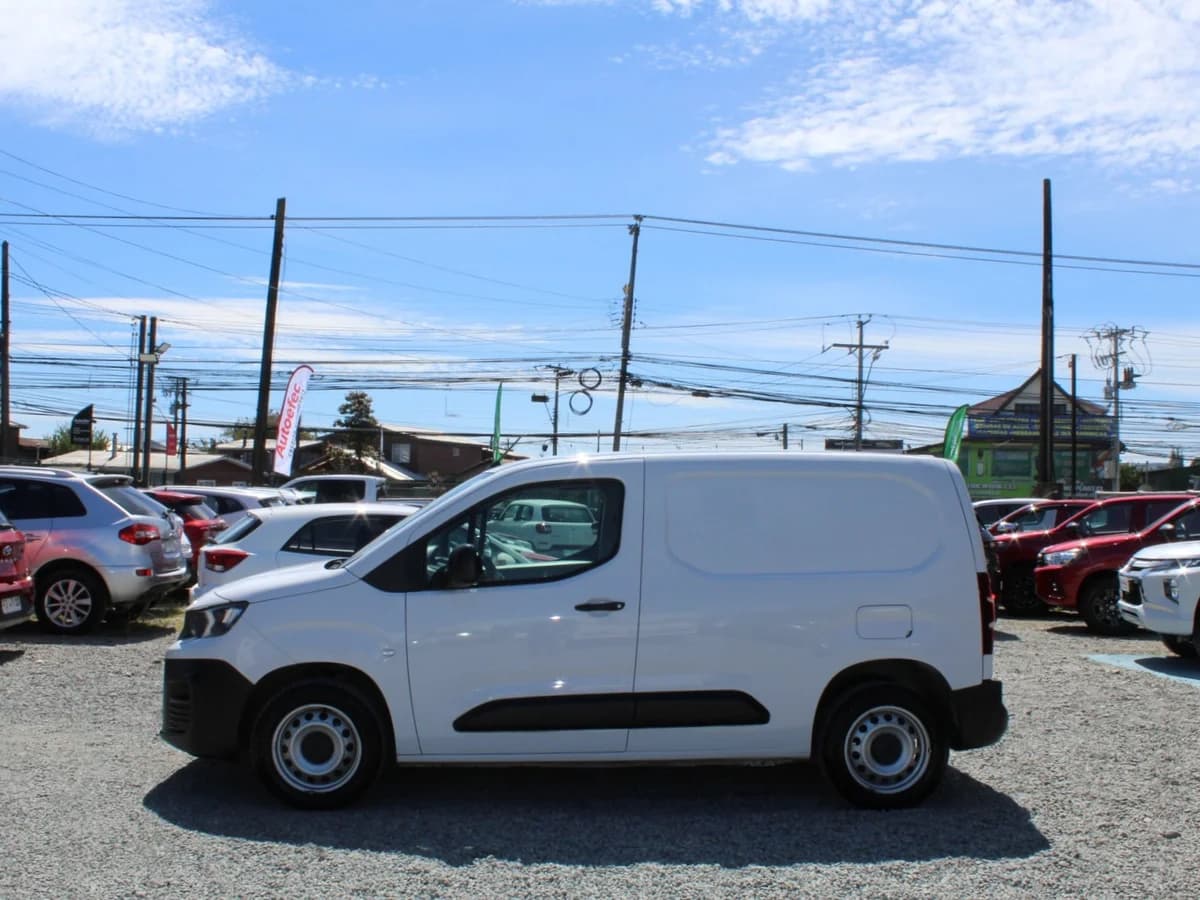 PEUGEOT PARTNER BLUE HDI 2023 - Imagen 10