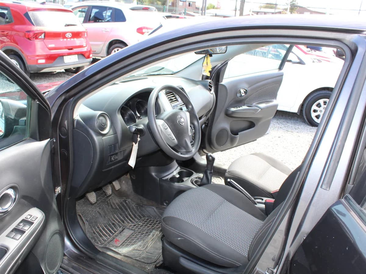NISSAN Versa SENSE MT 2018 - Imagen 9