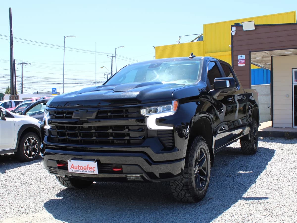 CHEVROLET SILVERADO TRAIL BOSS Z71 2024 - Imagen 2