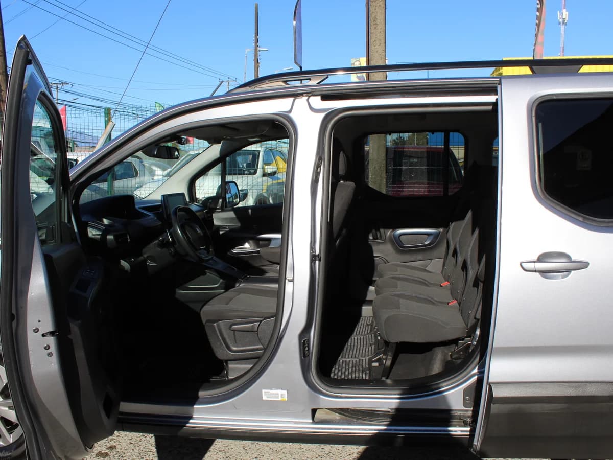 PEUGEOT RIFTER BLUE HDI DIÉSEL 2022 - Imagen 9
