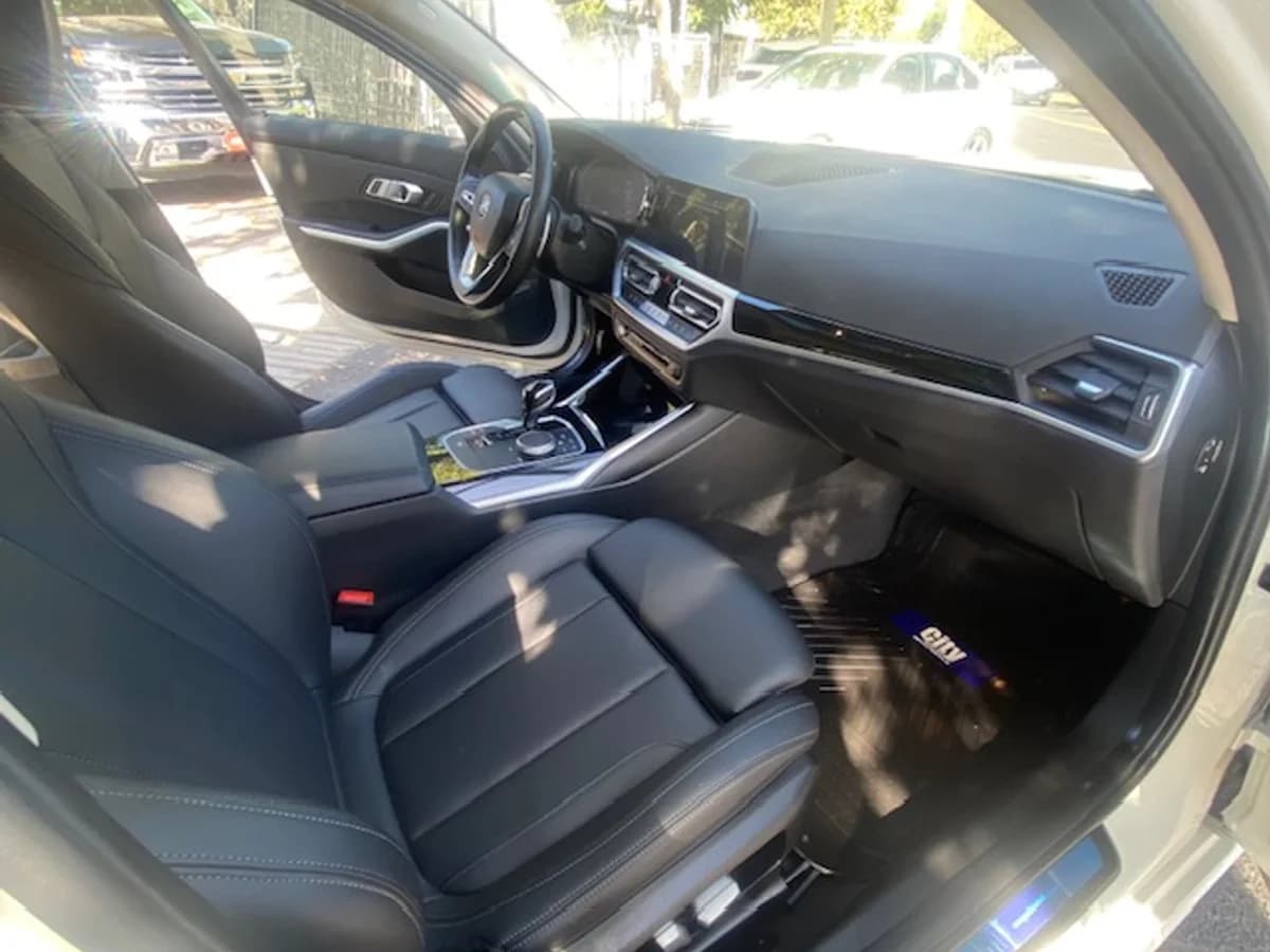 BMW 320D Diesel 2.0 Autom.- 2022 - Imagen 9