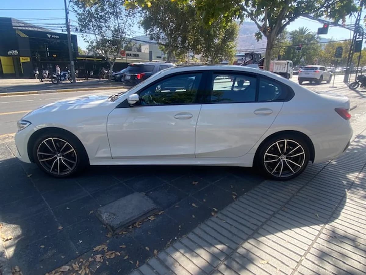 BMW 320D Diesel 2.0 Autom.- 2022 - Imagen 8