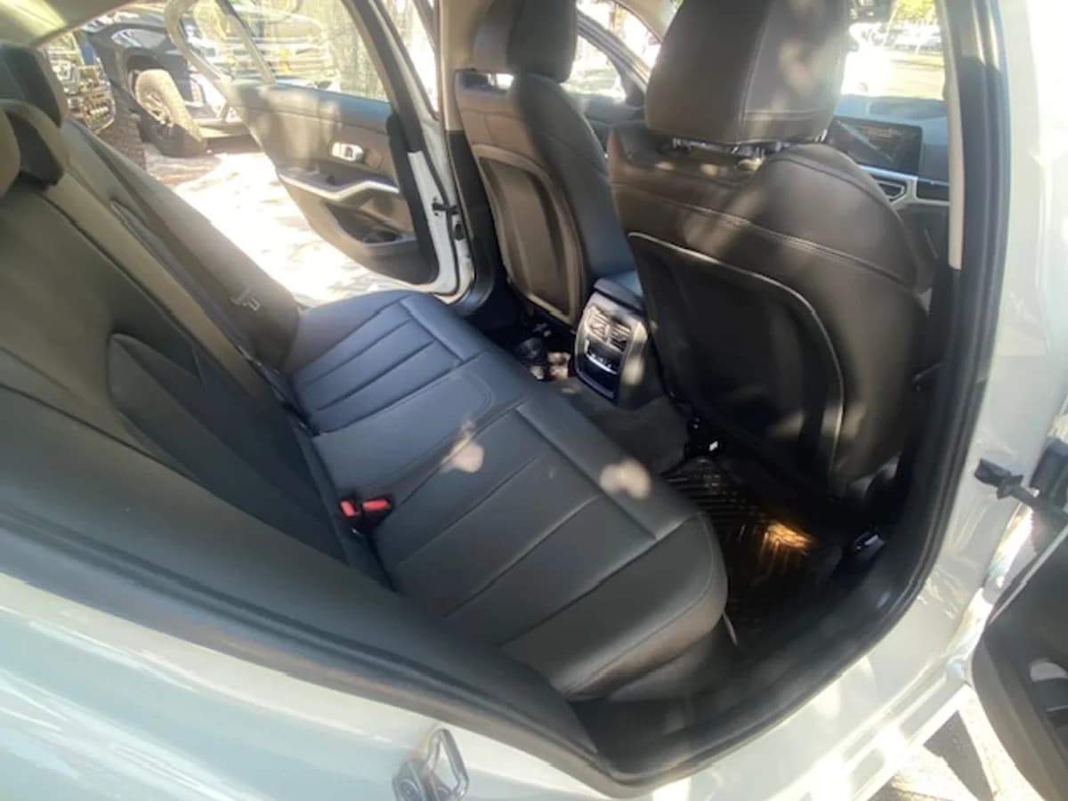 BMW 320D Diesel 2.0 Autom.- 2022 - Imagen 17