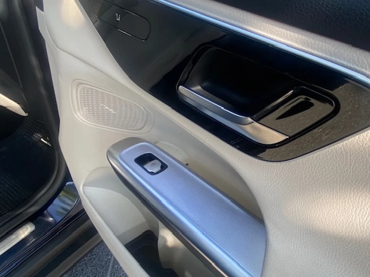MERCEDES-BENZ GLC 200 2.0 Autom 4matic 2023 - Imagen 15