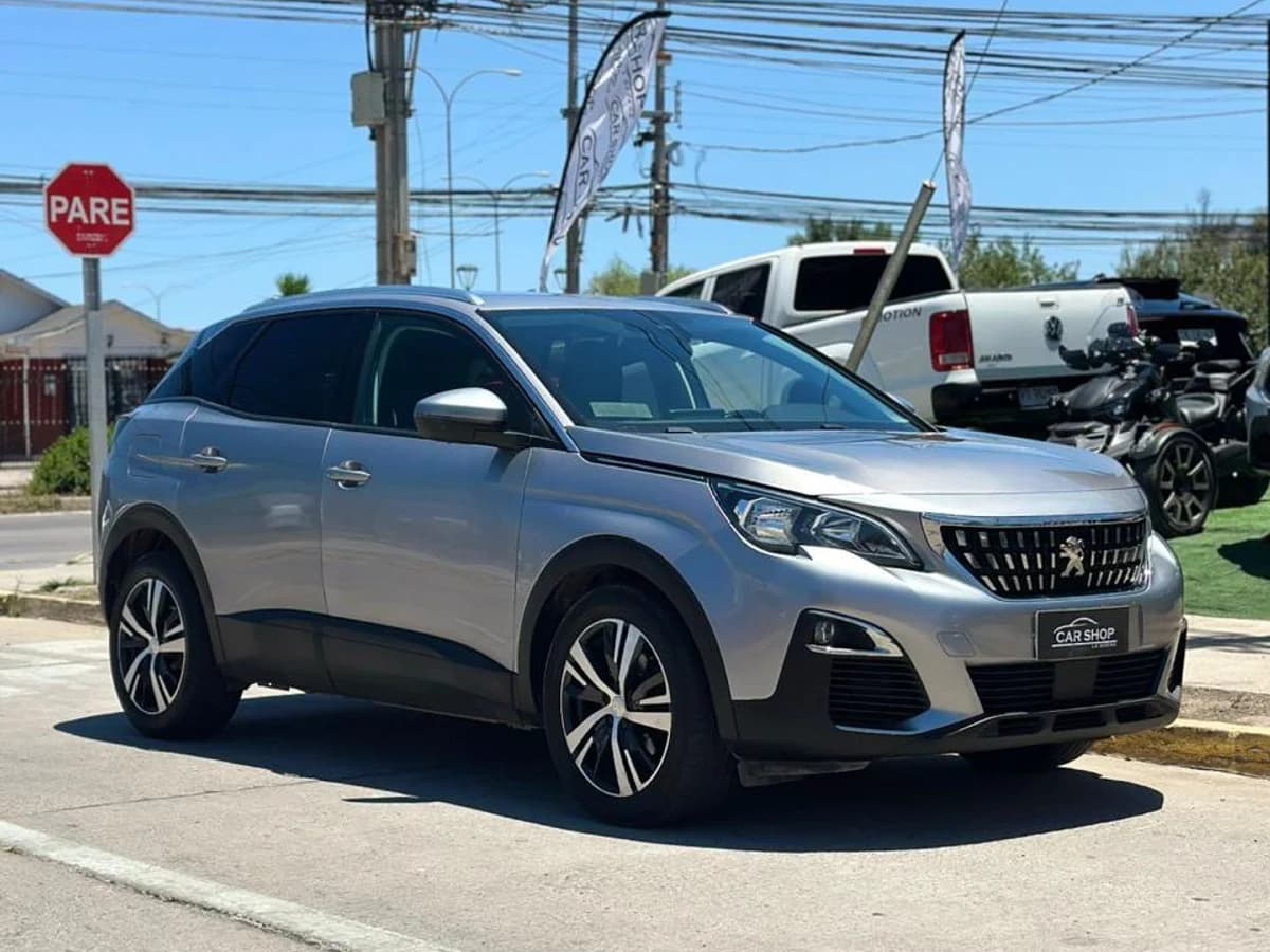 PEUGEOT 3008 2019