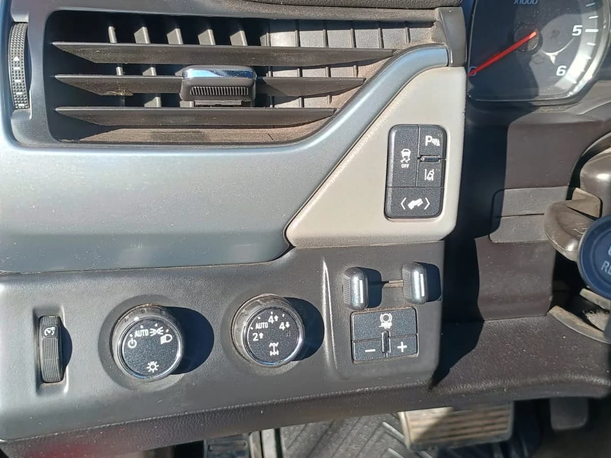 CHEVROLET TAHOE 4WD 5.3 2015 - Imagen 19