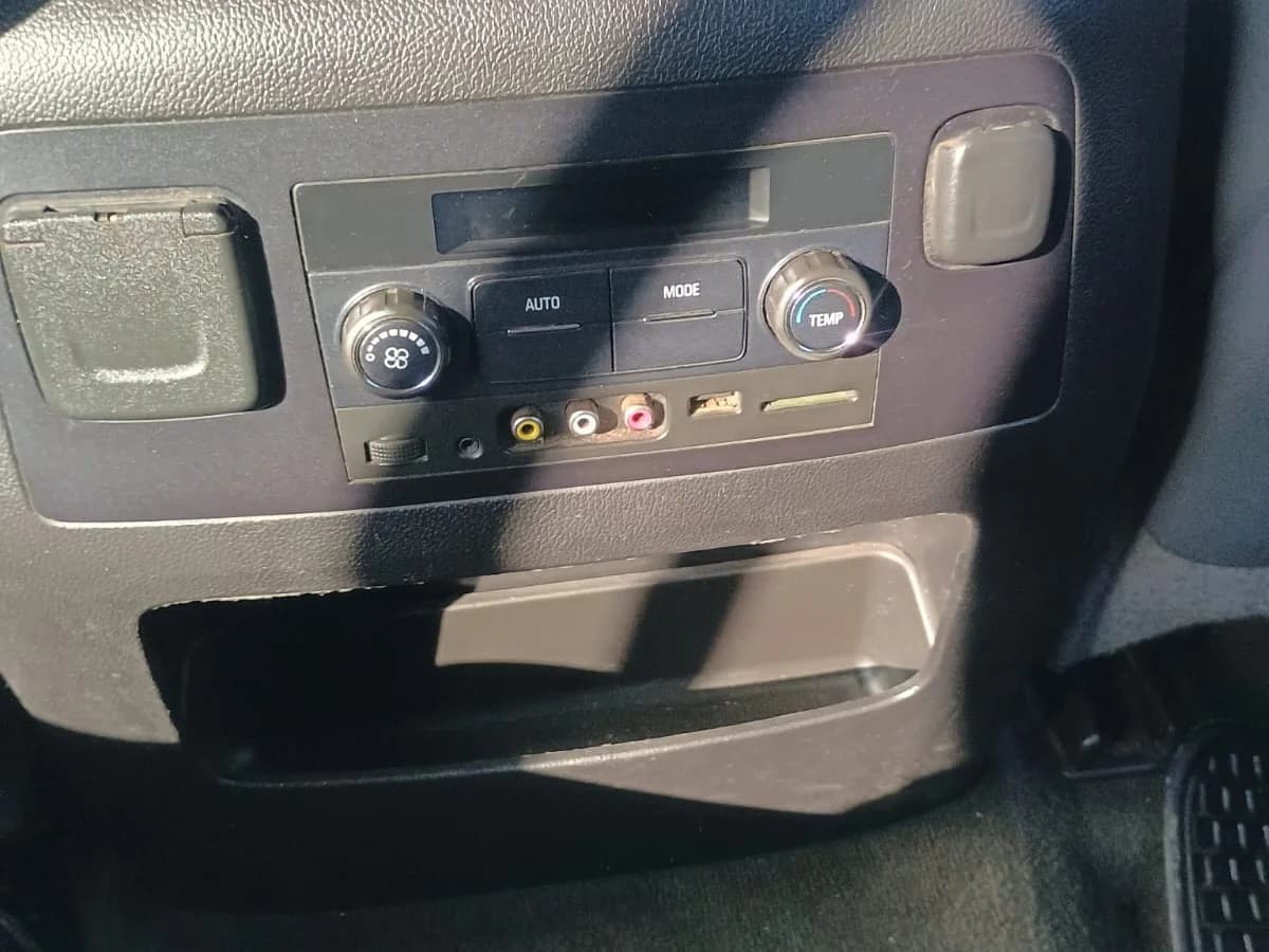 CHEVROLET TAHOE 4WD 5.3 2015 - Imagen 23