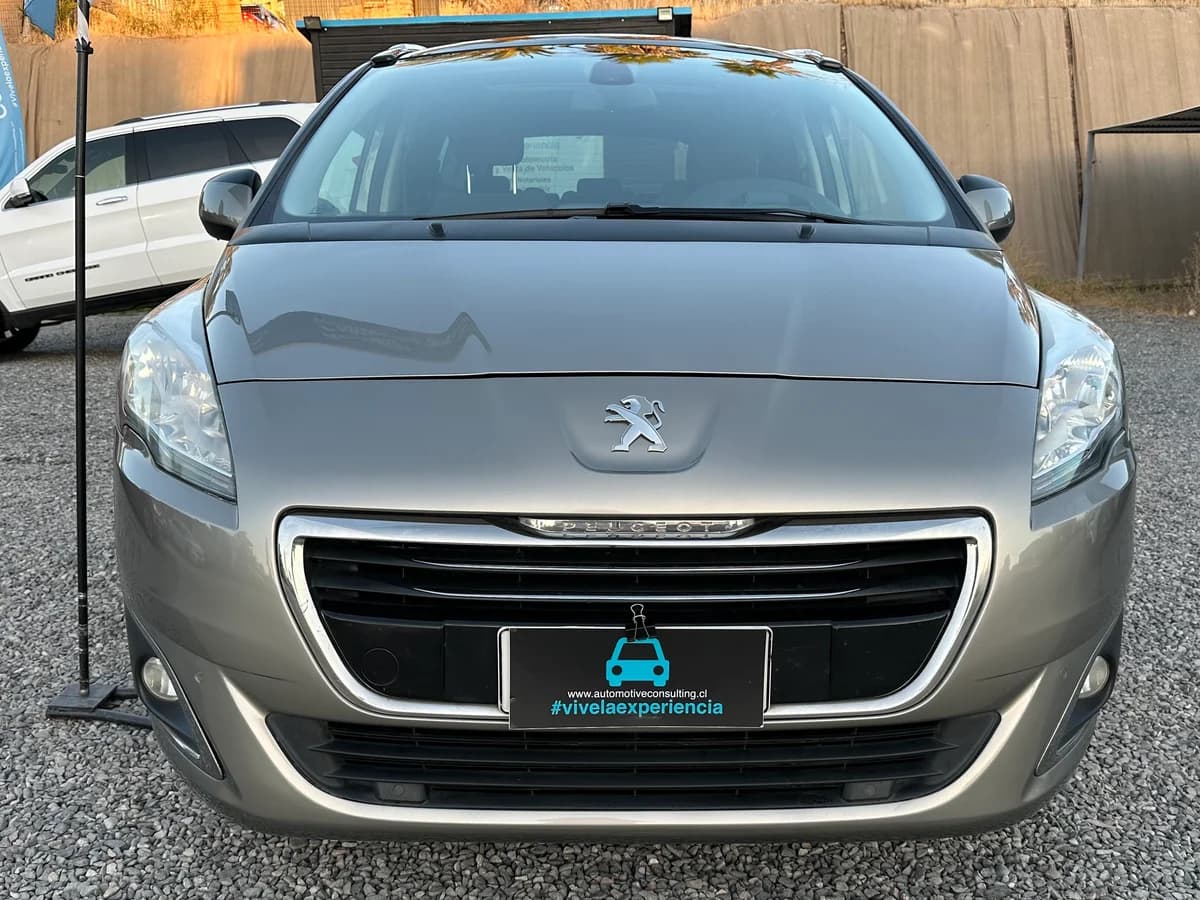 PEUGEOT 5008 ALLURE BLUE HDI 1.6 AUT DIESEL 2017 - Imagen 3