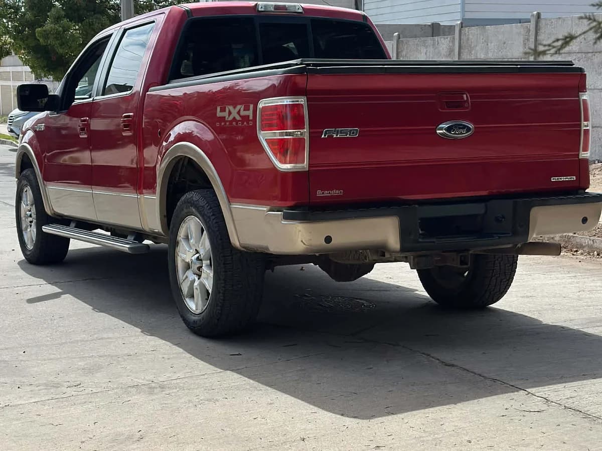 FORD F150 LARIAT 4X4 5.0 - Imagen 2