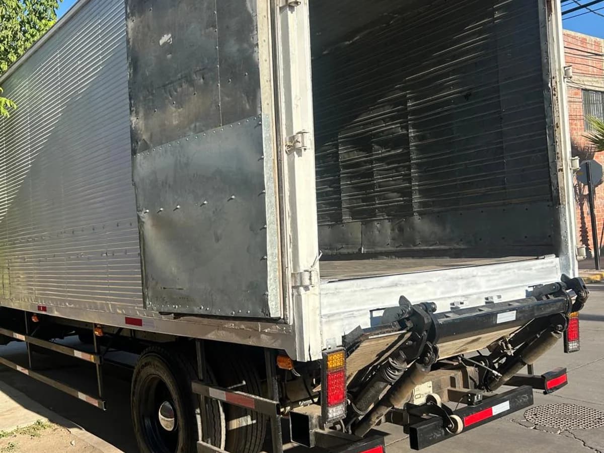 CAMION FREIGTHLINER M2 106 - Imagen 5