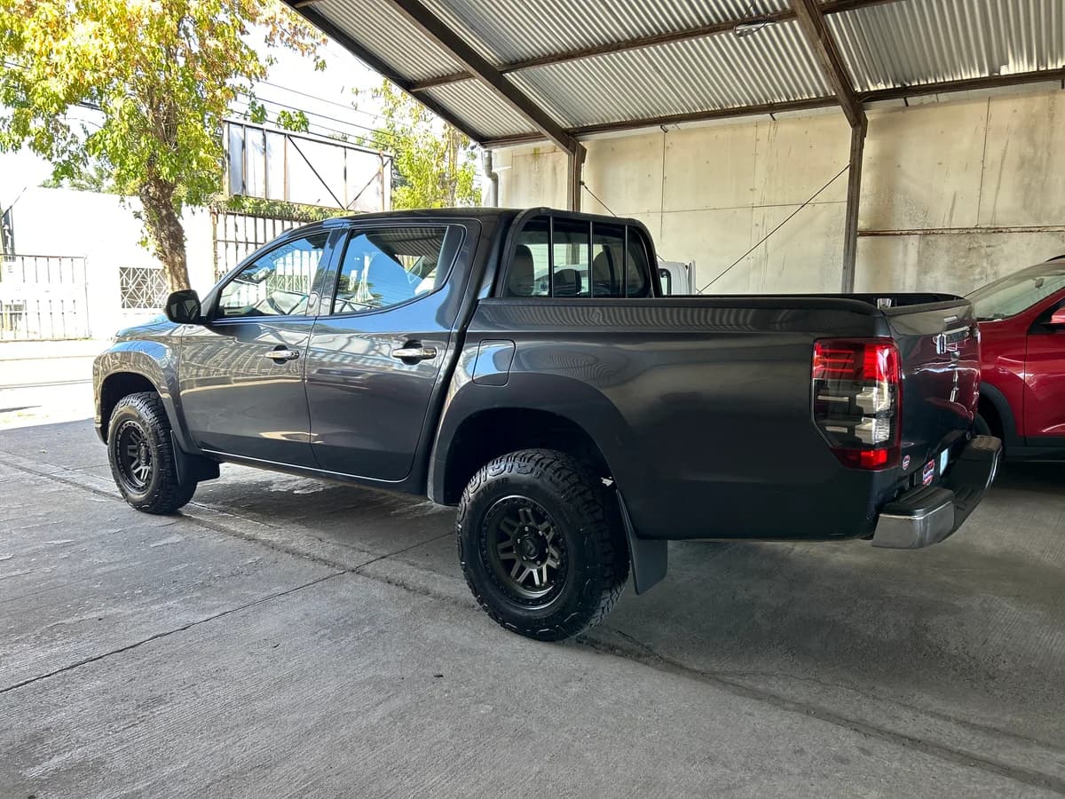 VENDIDA / KATANA 4X4 CON 86.000KM - Imagen 4