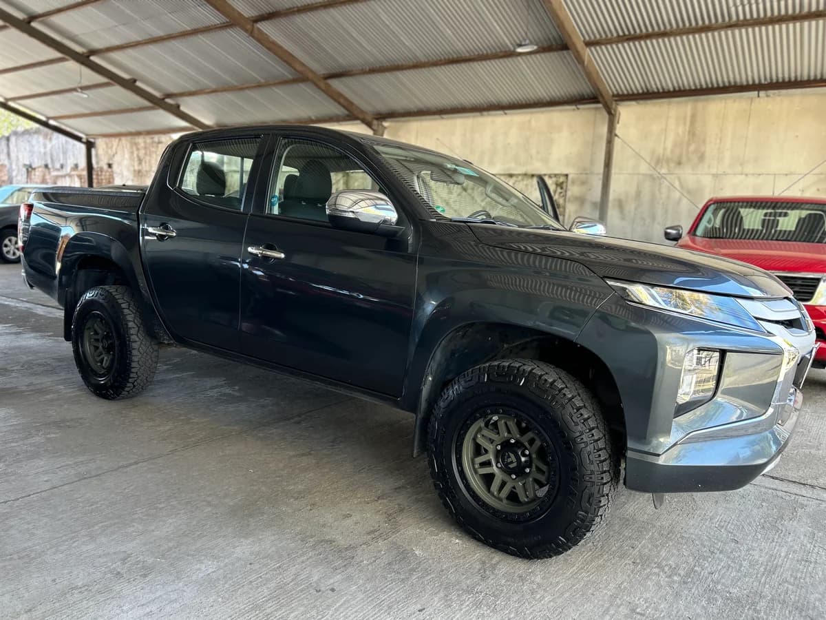 VENDIDA / KATANA 4X4 CON 86.000KM - Imagen 14