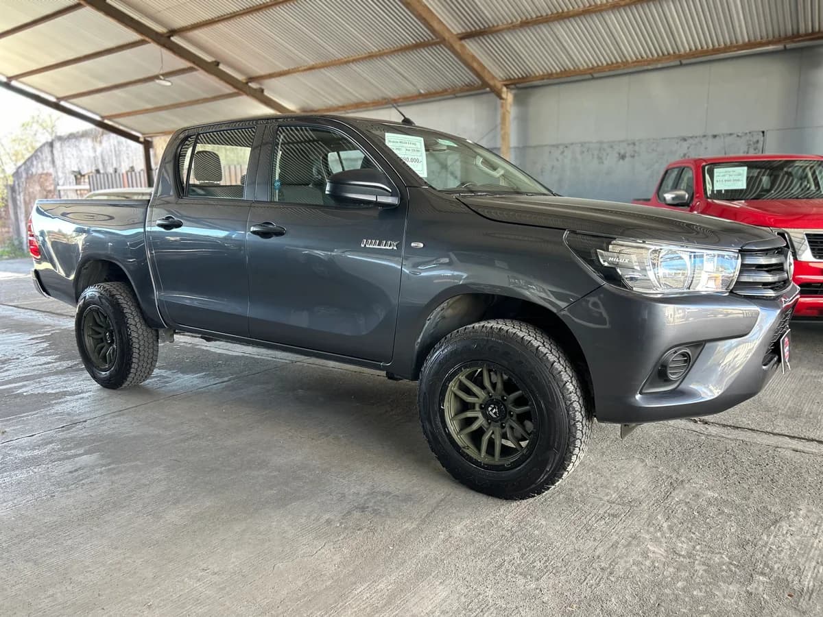 HILUX 4X2 - Imagen 2