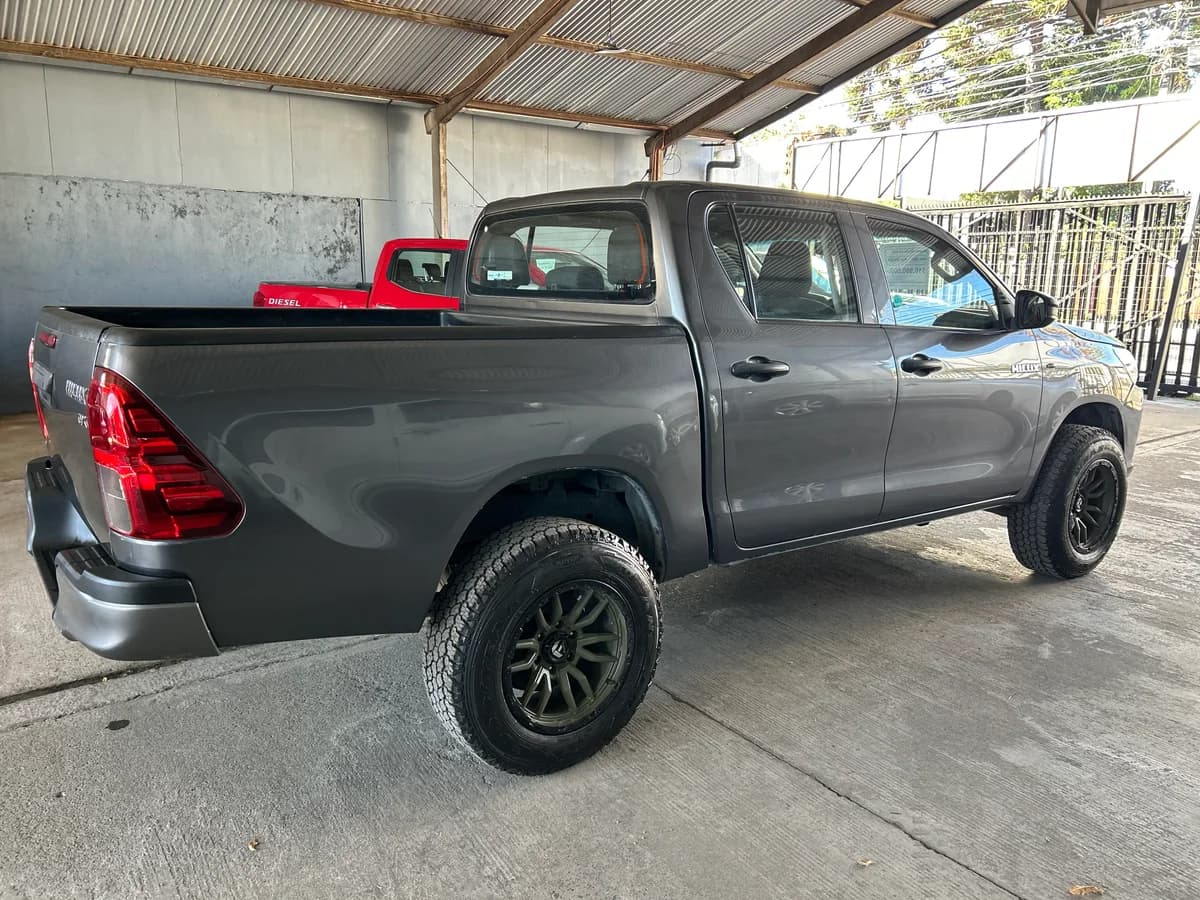 HILUX 4X2 - Imagen 3
