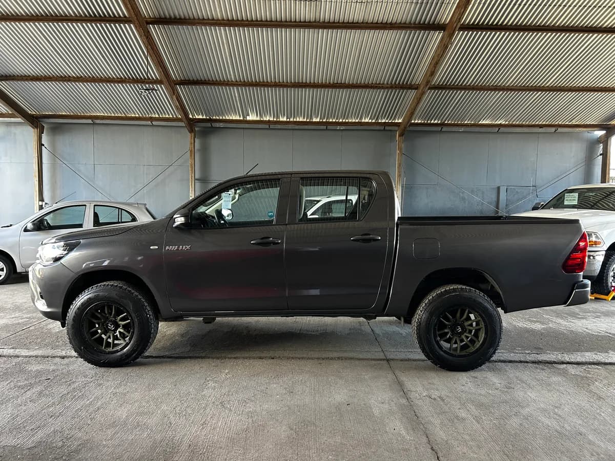 HILUX 4X2 - Imagen 4