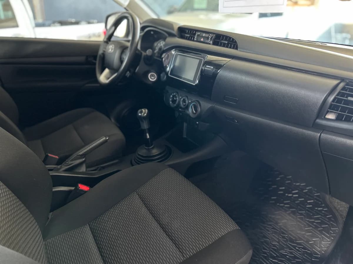 HILUX 4X2 - Imagen 15