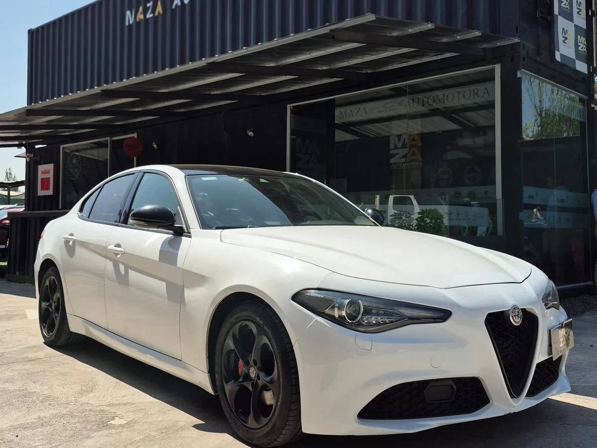 Alfa Romeo Giulia - Imagen 1