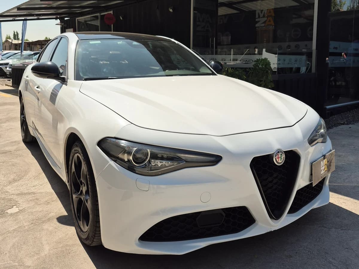 Alfa Romeo Giulia - Imagen 2