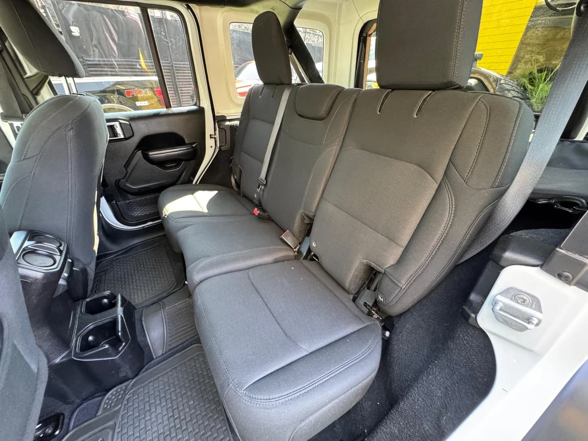 JEEP WRANGLER JLU SPORT 2019 - Imagen 16