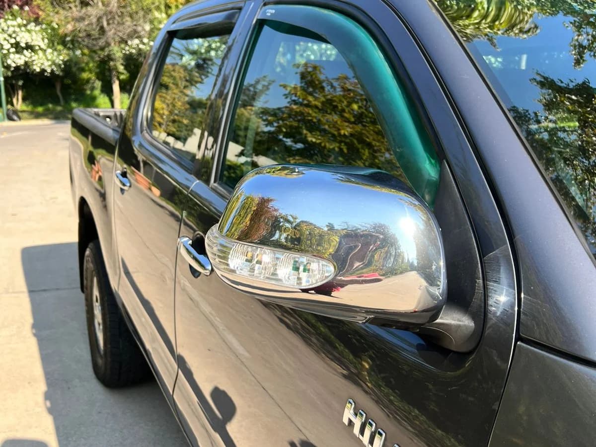 TOYOTA HILUX 2.5L DIESEL SR DC 4X2 - Imagen 3