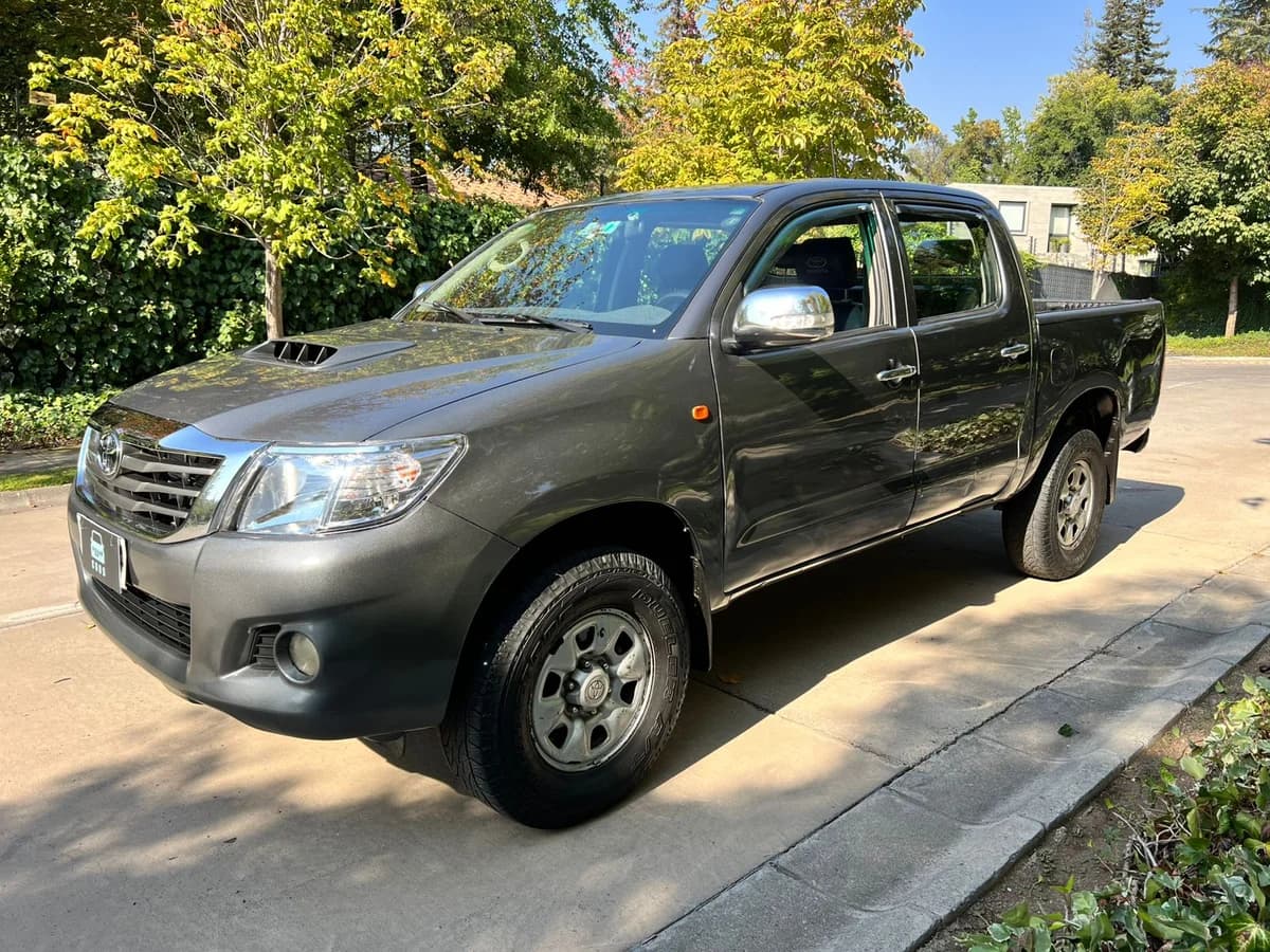 TOYOTA HILUX 2.5L DIESEL SR DC 4X2 (PERDIDA ASIMILADA) - Imagen 20