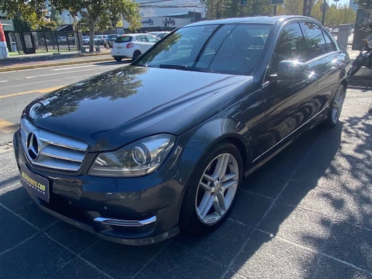 MERCEDES-BENZ C250 C250 CGI B. Eficiency 1.7 2013