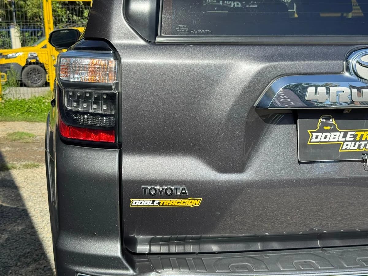 TOYOTA 4RUNNER LIMITED 4X4 - Imagen 8