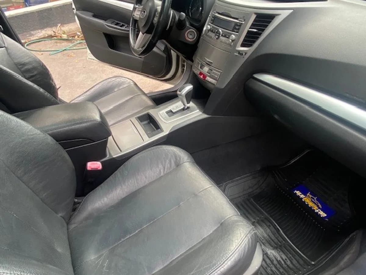 SUBARU OUTBACK 2.5 AWD 2010 - Imagen 11