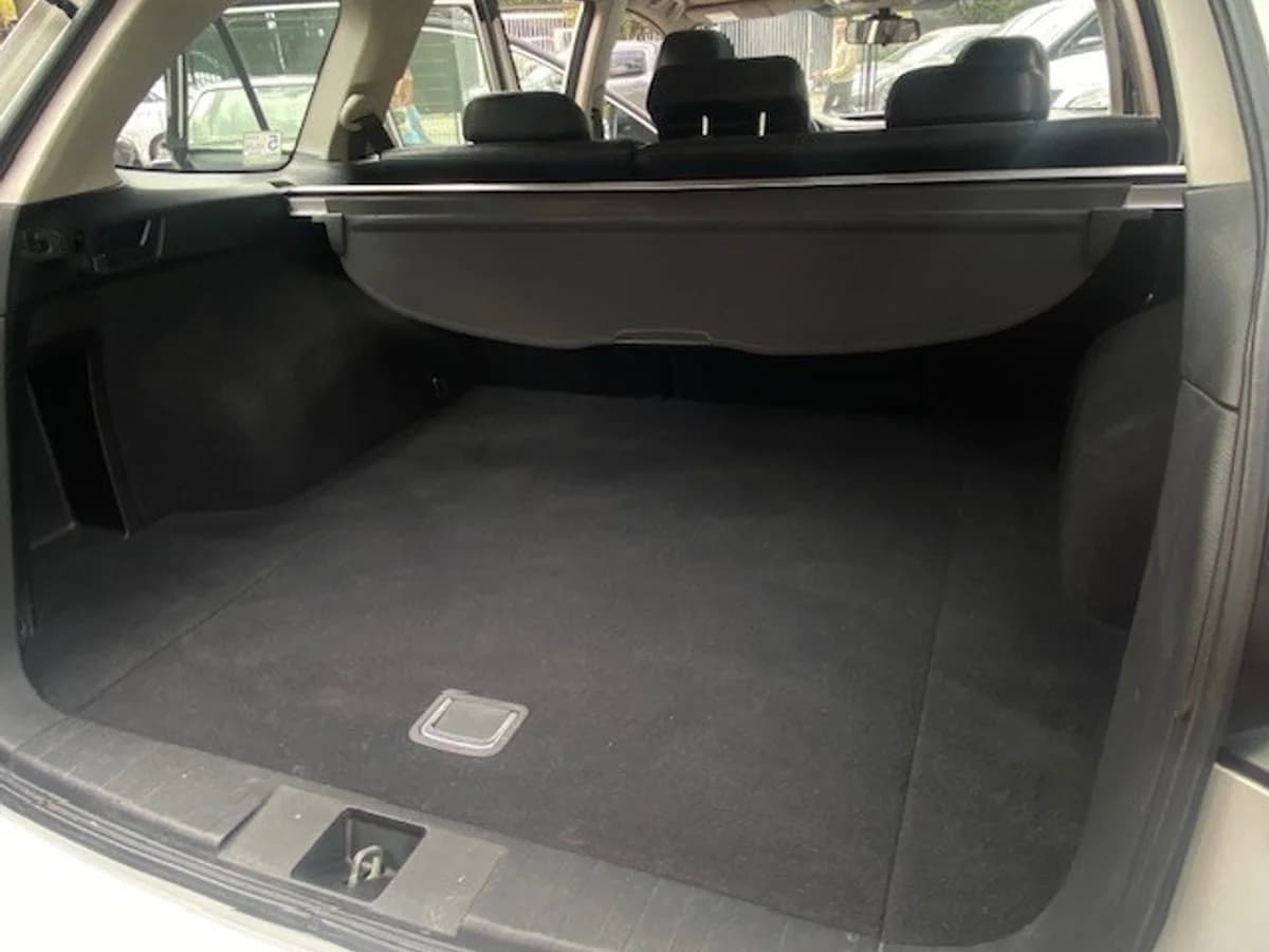 SUBARU OUTBACK 2.5 AWD 2010 - Imagen 16