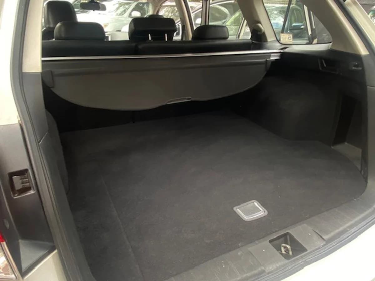 SUBARU OUTBACK 2.5 AWD 2010 - Imagen 17