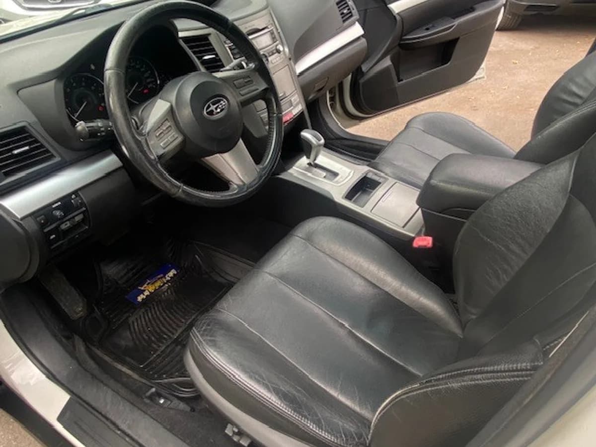SUBARU OUTBACK 2.5 AWD 2010 - Imagen 21