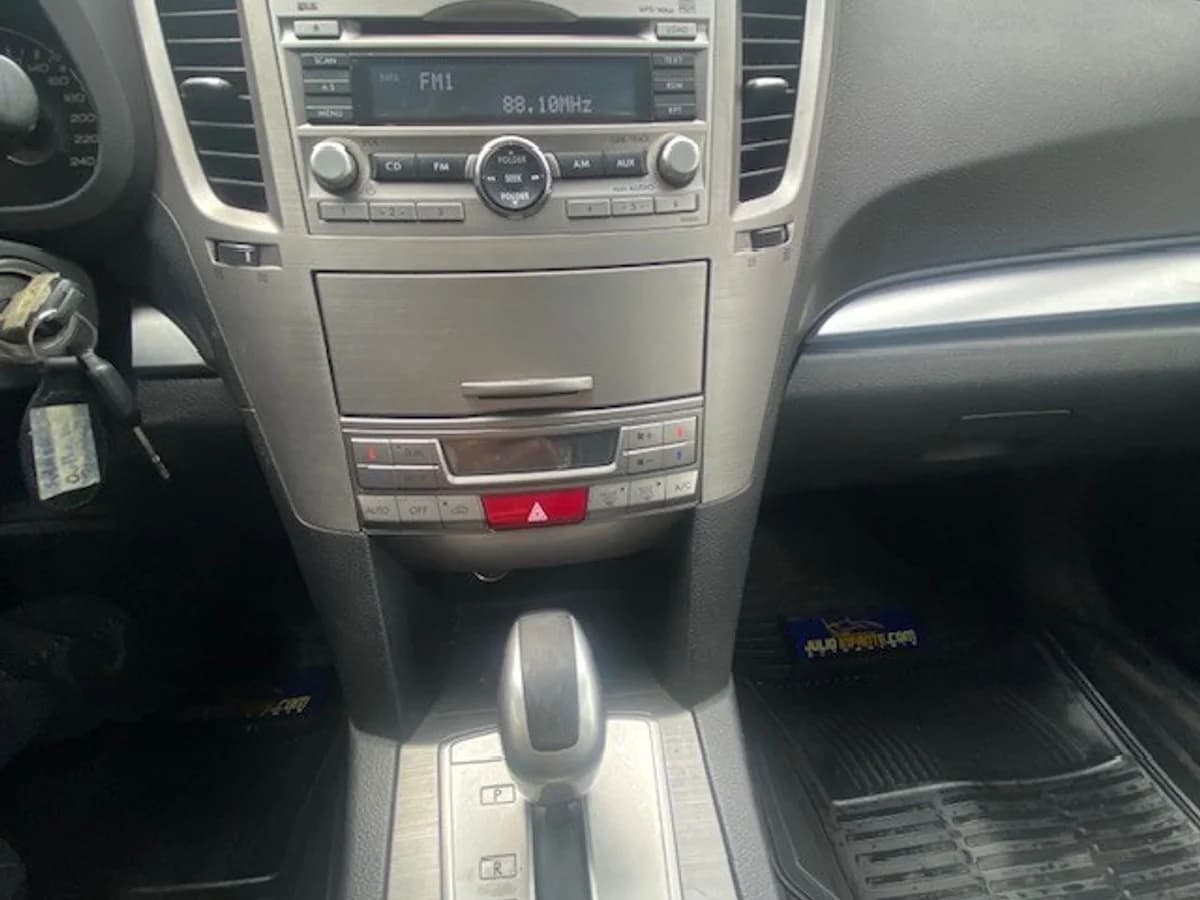 SUBARU OUTBACK 2.5 AWD 2010 - Imagen 28