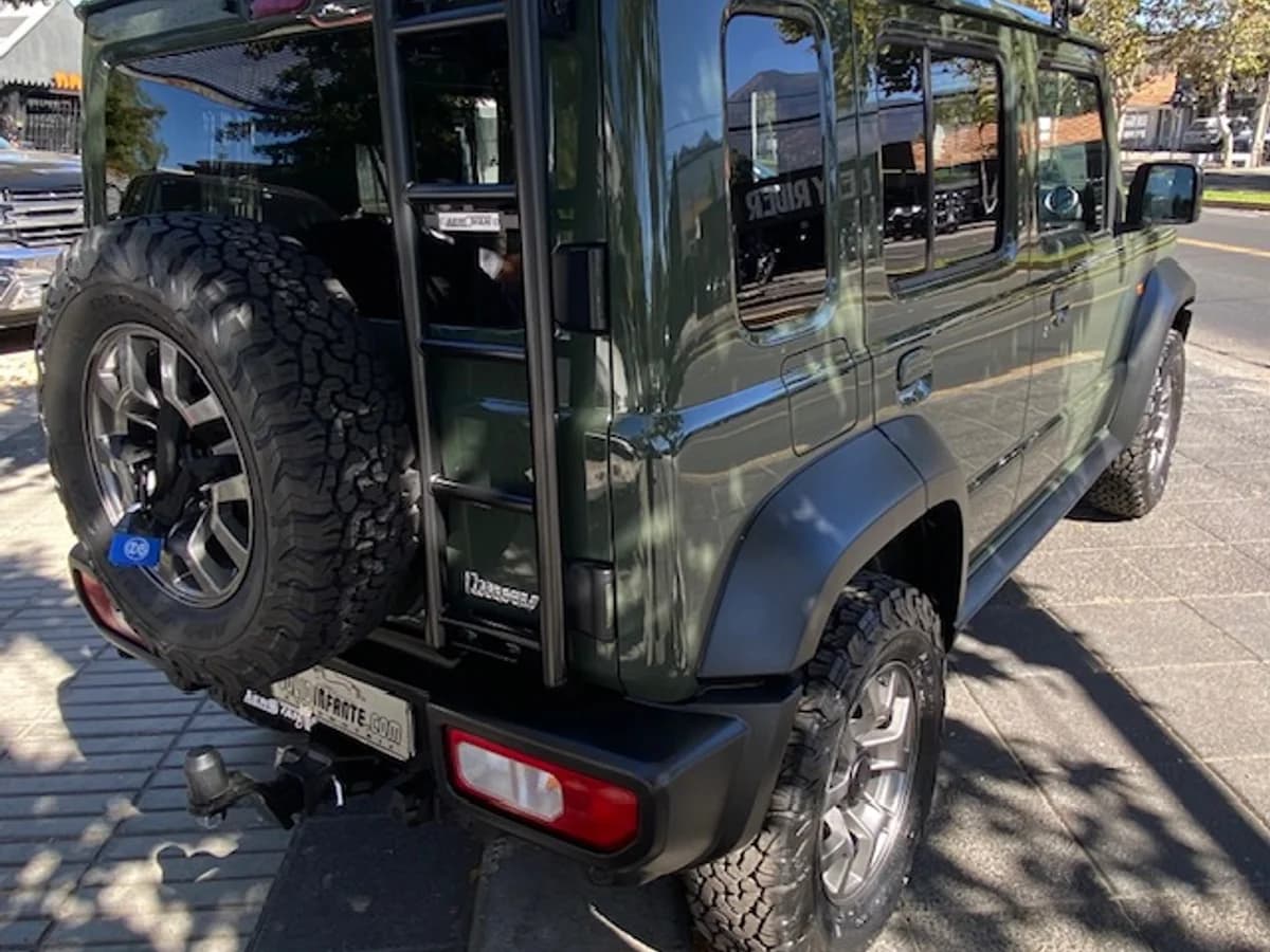 SUZUKI JIMNY 5P 1.5 AT GLX 2025 - Imagen 2