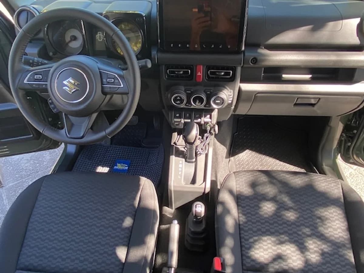 SUZUKI JIMNY 5P 1.5 AT GLX 2025 - Imagen 23