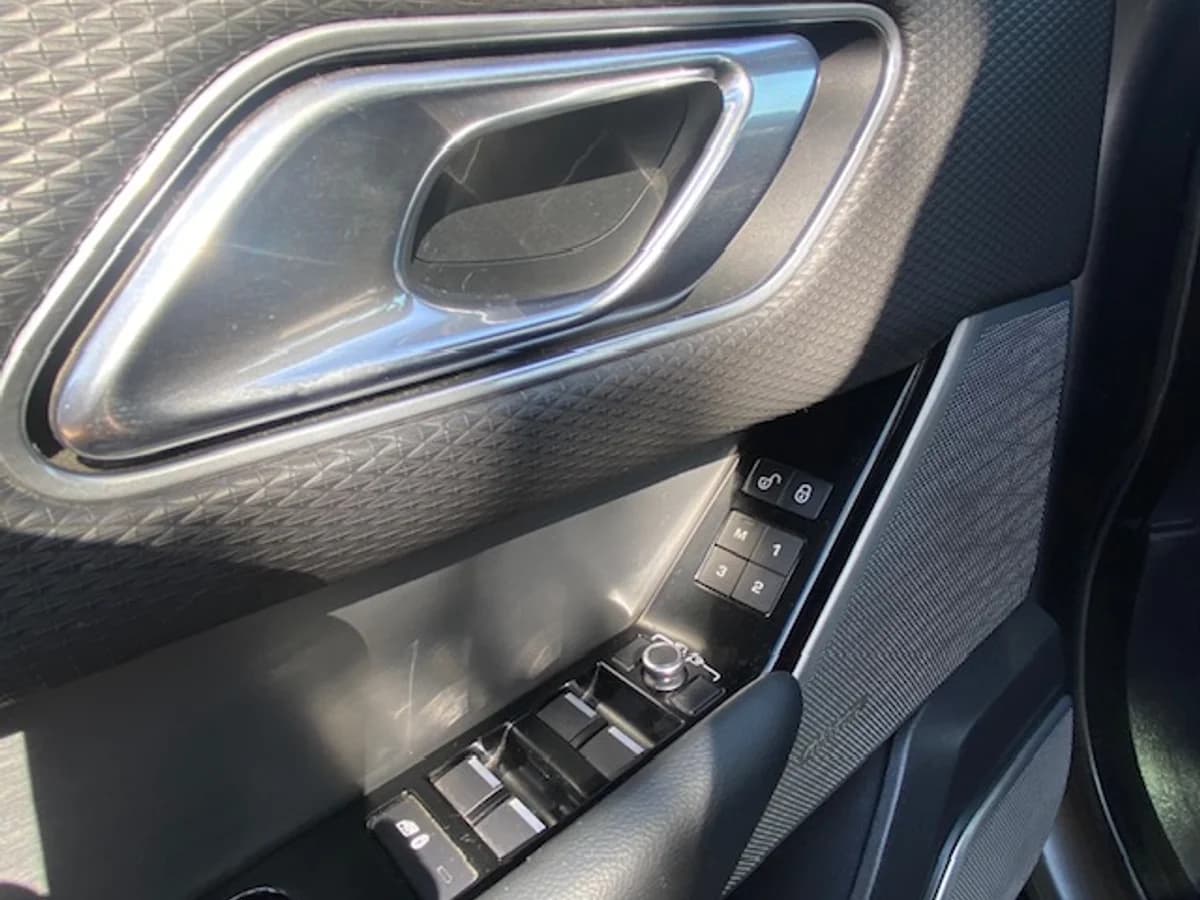 LAND ROVER RANGE ROVER VELAR DIESEL 2.0 2018 - Imagen 20