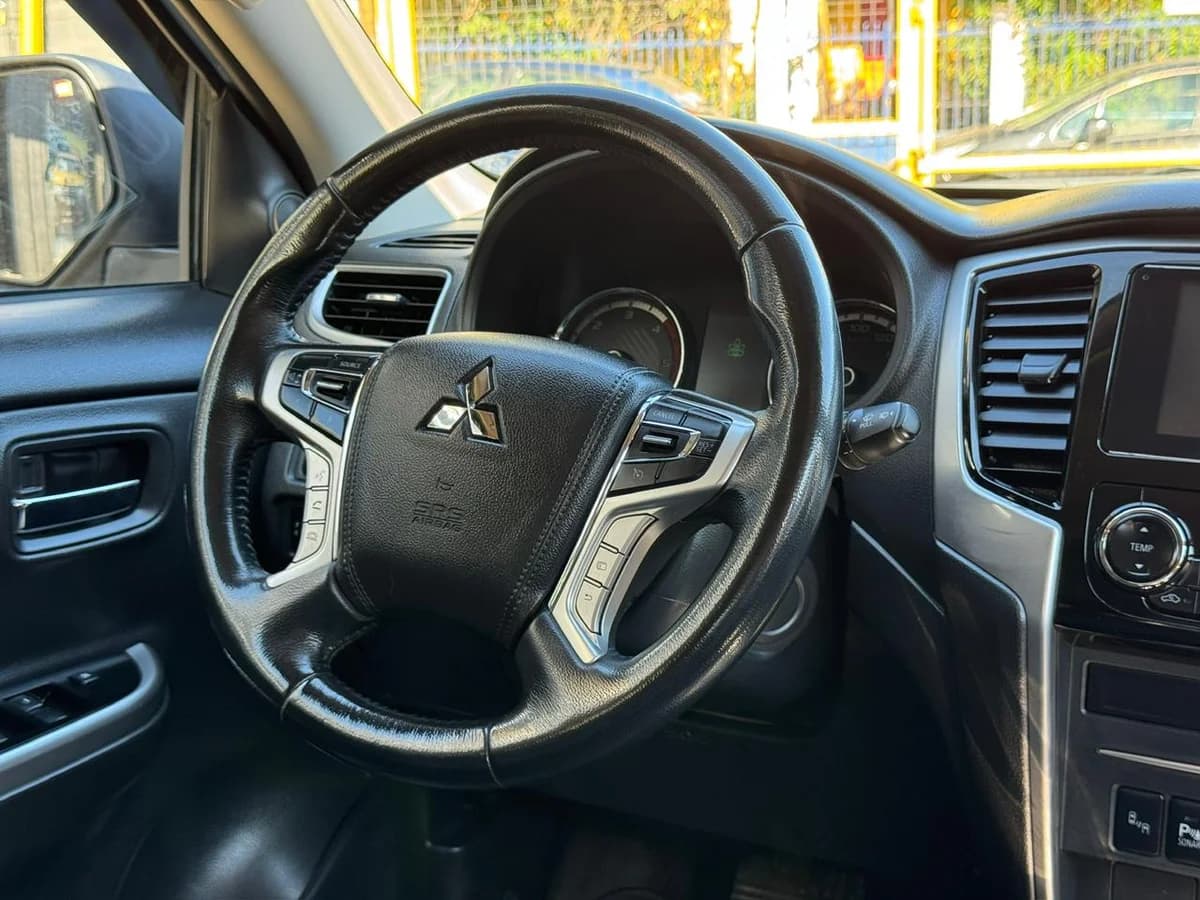 MITSUBISHI L200 DAKAR HP - Imagen 11